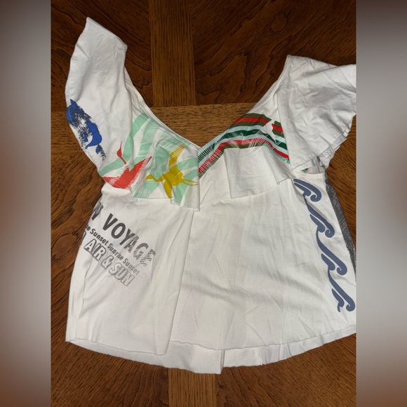 AKEMI + KIM TOP TEE TANK SLEEVELESS V-NECK & BACK WHITE GRAY GRAPHIC SIZE S - Picture 7 of 9